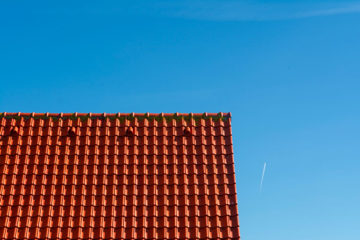 Explore the role of airflow in managing heat and moisture in roof spaces.